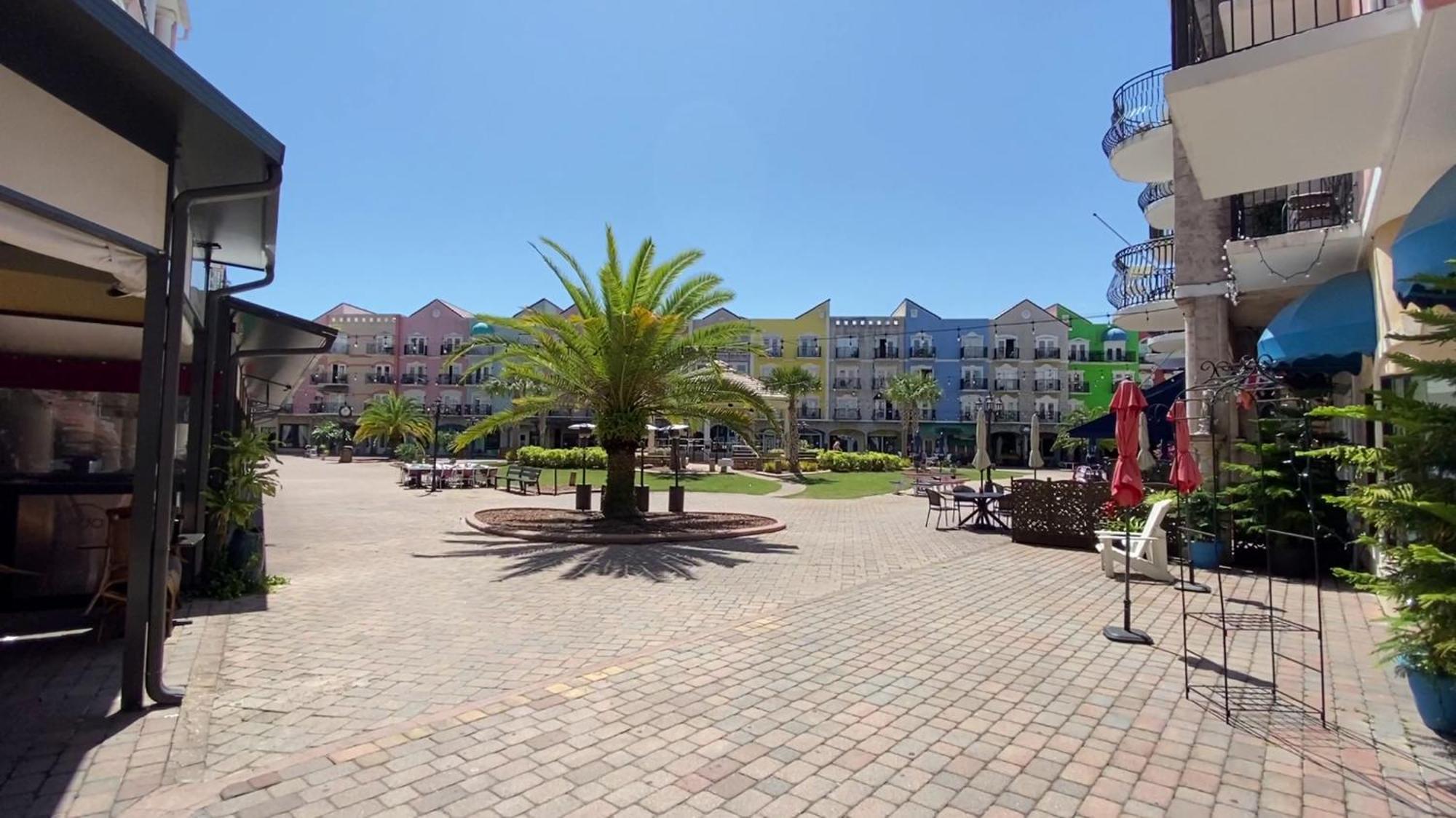 Couples Getaway - Sweet Retreat - European Village Location Appartement